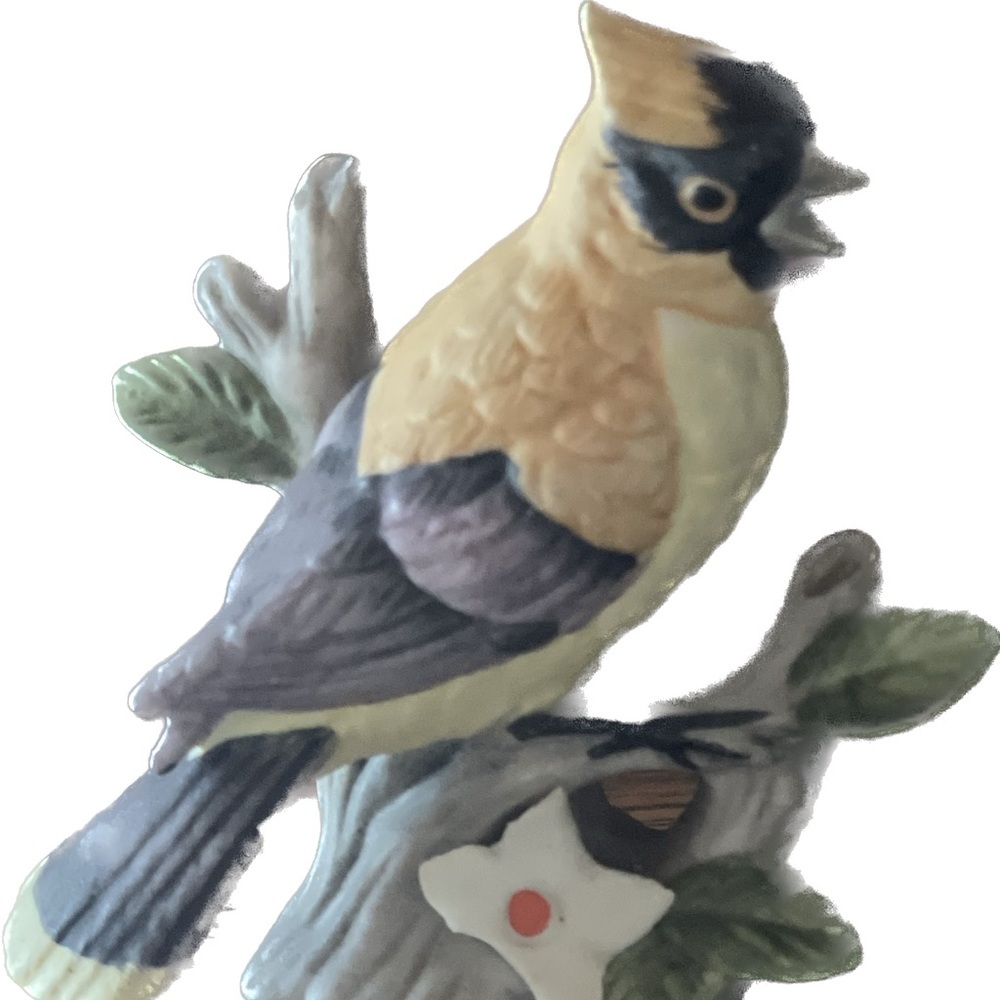 Lefton Exclusive Goldfinch Hand painted marked
